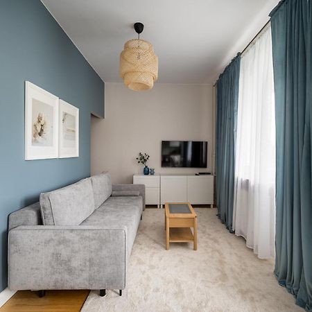 Wola Ratusz Homely Apartment Varsavia Esterno foto